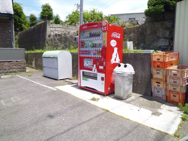 近くに施設あり