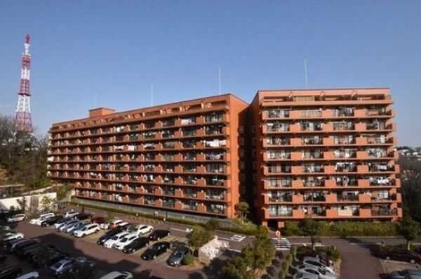 ライオンズマンション八事ガーデン参番館の外観画像