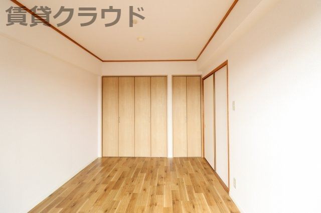 ベッドルーム