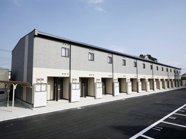 レオパレス西羽貫の外観画像