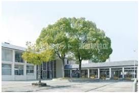 滋賀短期大学(大学・短大)まで1488m