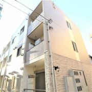 サダルスウドの外観画像