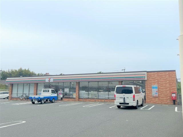 セブンイレブン福岡鞍手店(790m)
