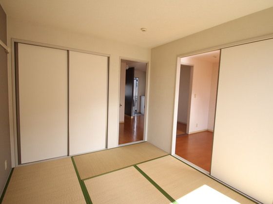 ベッドルーム