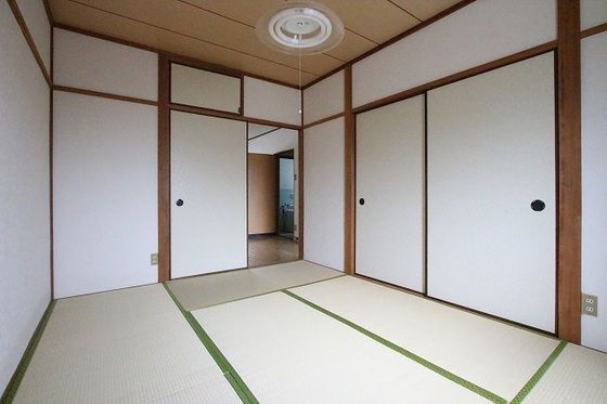 ベッドルーム