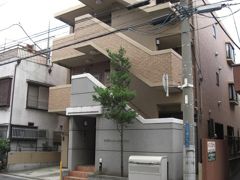 アヴニールAKISHINの外観画像