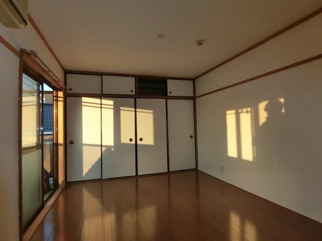 ベッドルーム