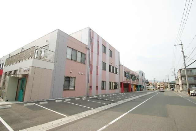 近くに施設あり