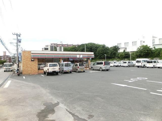 セブン-イレブン 八幡友田1丁目店(770m)