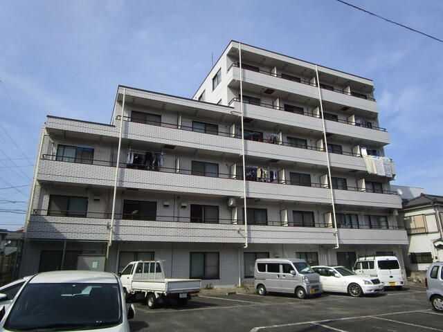 マンションブルーバードの外観画像