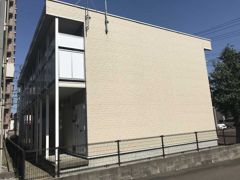 レオパレスピアチェーレの外観画像