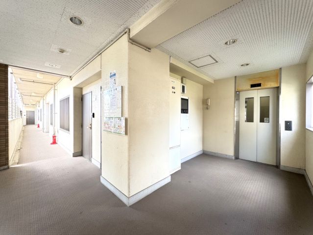 ロビー