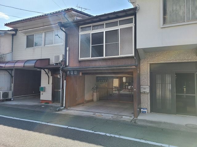 近くに施設あり