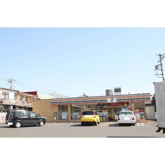 コンビニ「セブンイレブン秦野鶴巻南2丁目店まで120m」