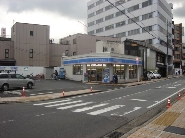 近くに施設あり
