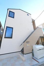 シャンペル三園の外観画像