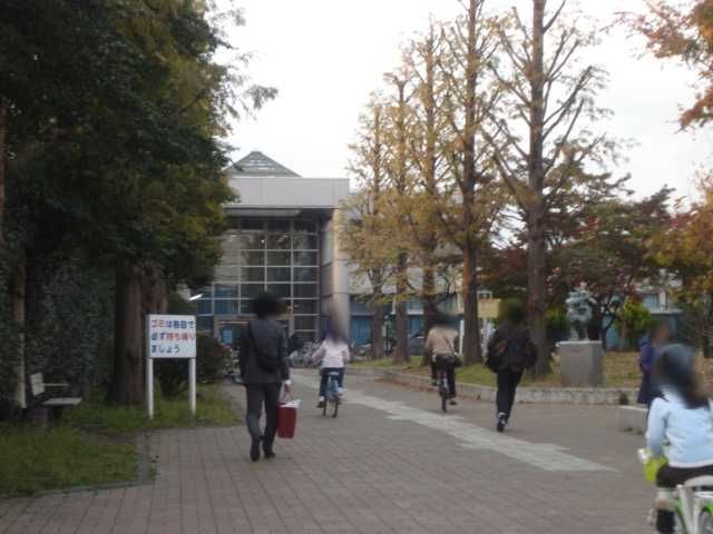 近くに施設あり