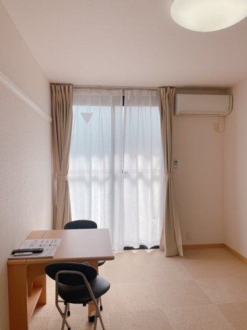ベッドルーム