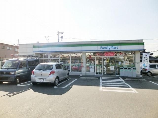 ファミリーマート小倉熊本店(209m)