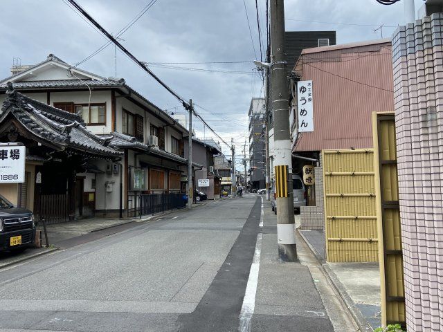 近くに施設あり