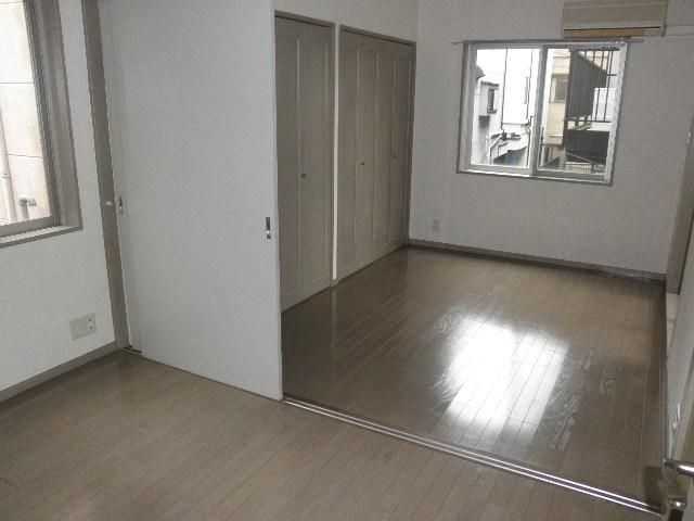 ベッドルーム
