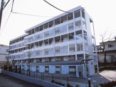 レオパレスアーバン向丘の外観画像