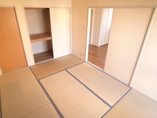 ベッドルーム