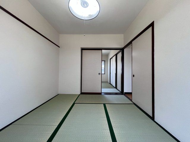 ベッドルーム