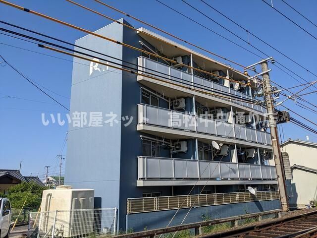 Rビルの外観画像