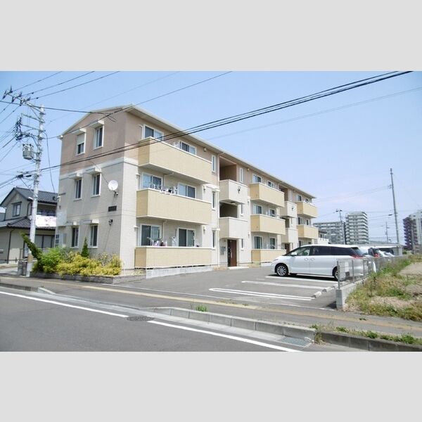 ヌフ ファミーユの外観画像
