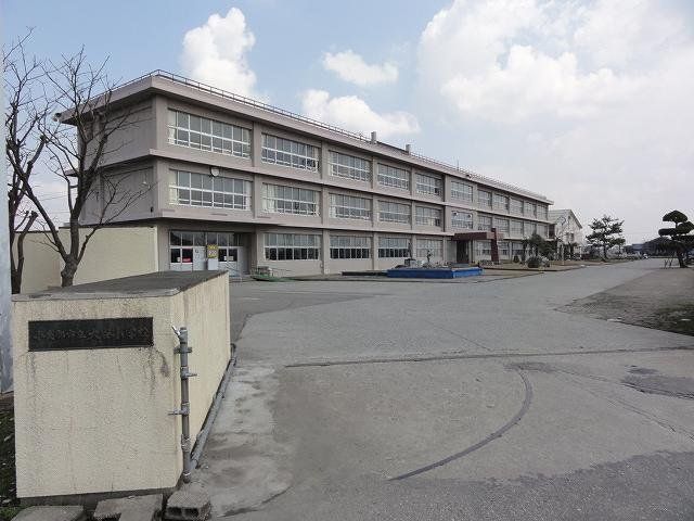 大谷小学校まで3000m