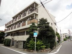 服部マンションの外観画像