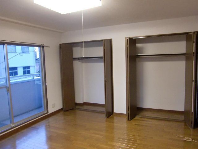 ベッドルーム