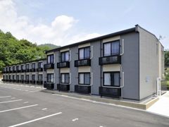 レオパレスコーラル可部東の外観画像