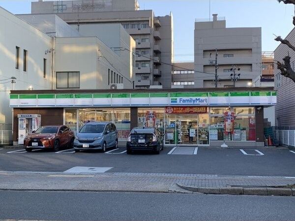 近くに施設あり