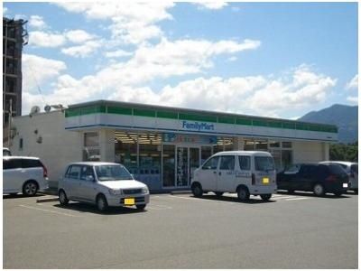 ファミリーマートまで400m