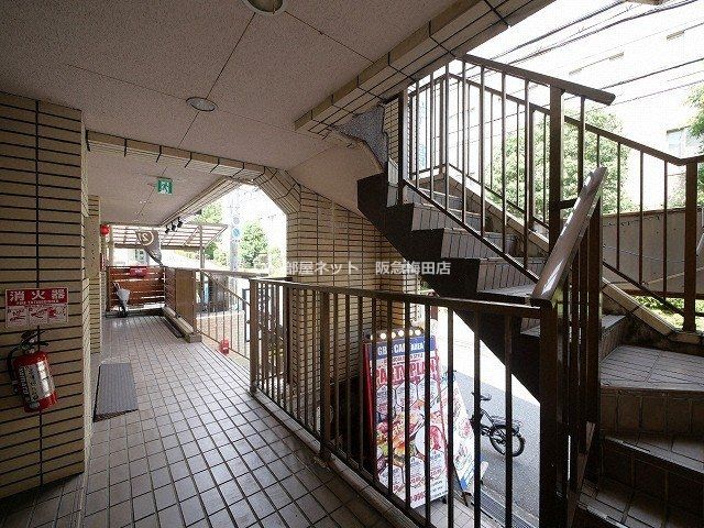 ロビー