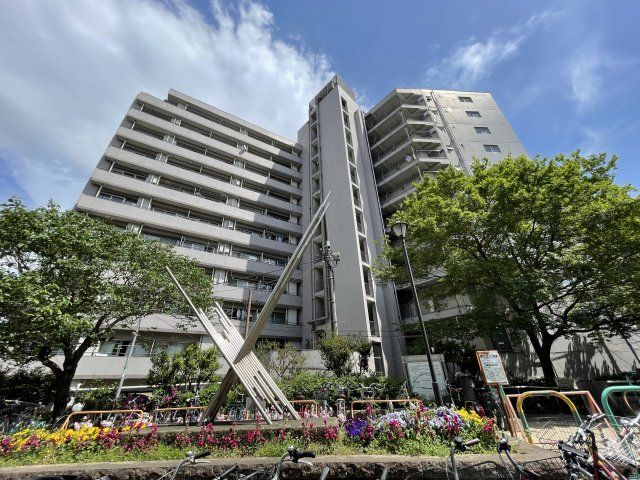 シャトレ明大前マンションの外観画像