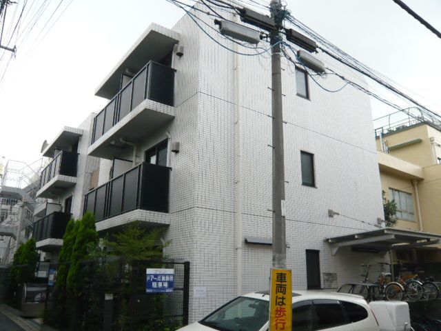 ラハイナ東新宿の外観画像