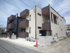 パインビレッジB棟の外観画像