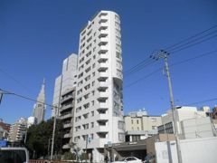 ルフィット神宮北参道（旧ニューシティアパートメンツ千駄ヶ谷Ⅱ）の外観画像
