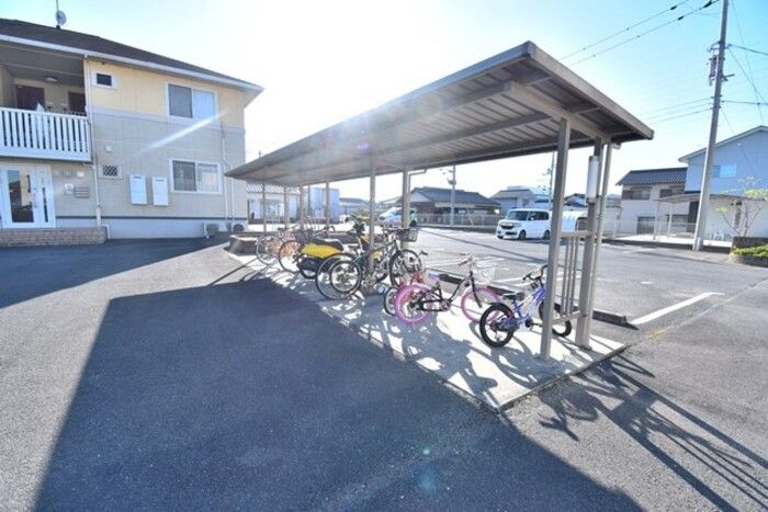近くに施設あり