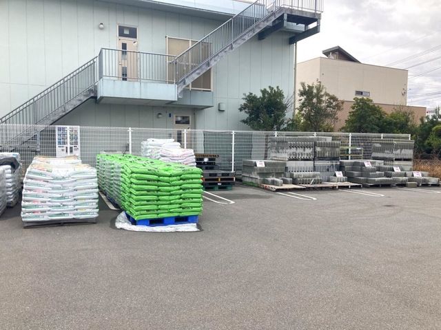 近くに施設あり