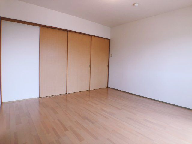 ベッドルーム