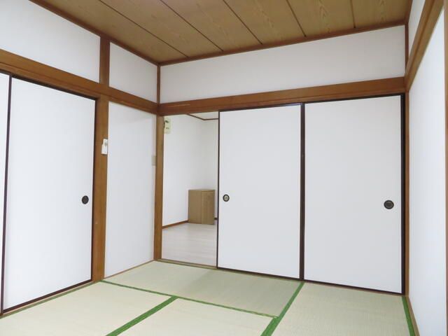 ベッドルーム