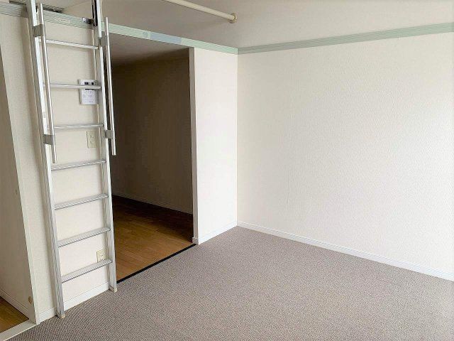 ベッドルーム
