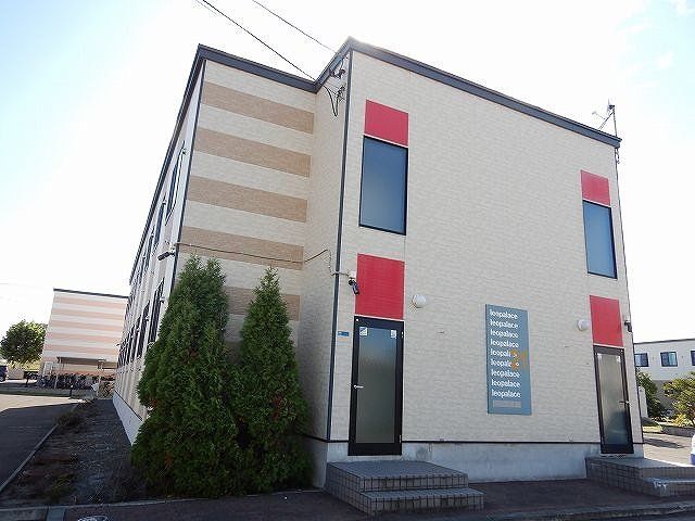 レオパレスコスモスの外観画像