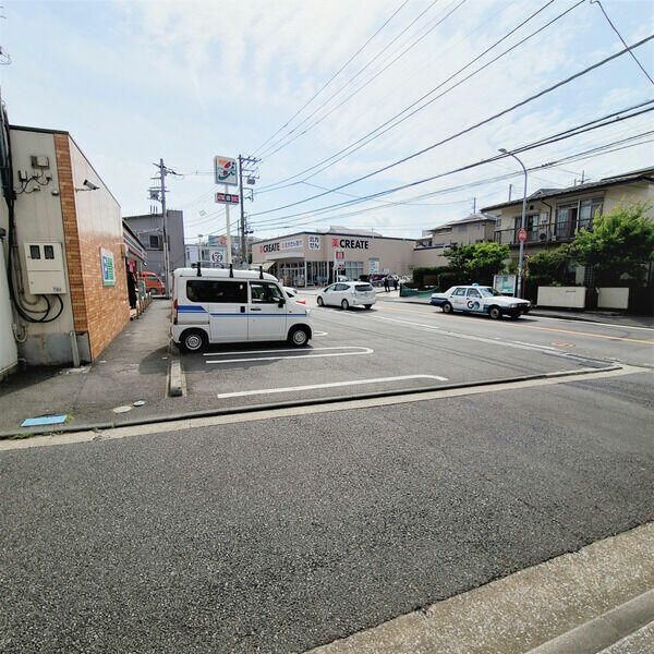 近くに施設あり