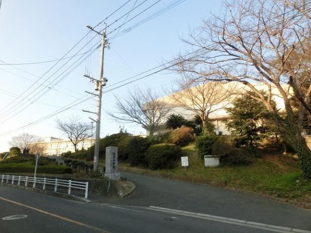 ハローデイ岡垣店 (390m)
