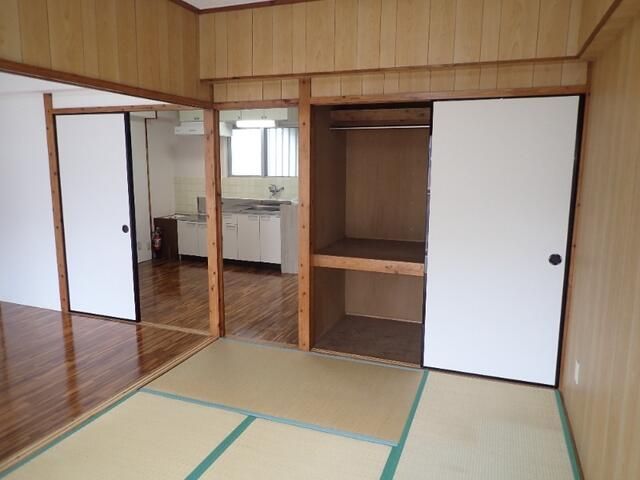 ベッドルーム